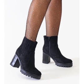 D/CEO Czarne botki na wysokim masywnym słupku eko-zamsz Dunyana 1