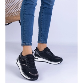 Czarne sneakersy zdobione brokatem i cyrkoniami 1