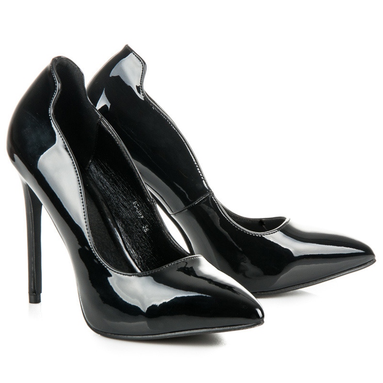 Via Giulia  Lakierowane szpilki w szpic czarne 1