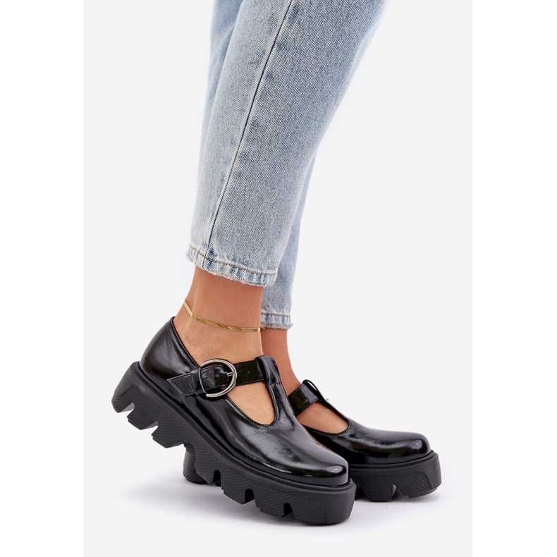 Lakierowane Skórzane Półbuty Z Klamrą Zazoo 20183 Czarne 1
