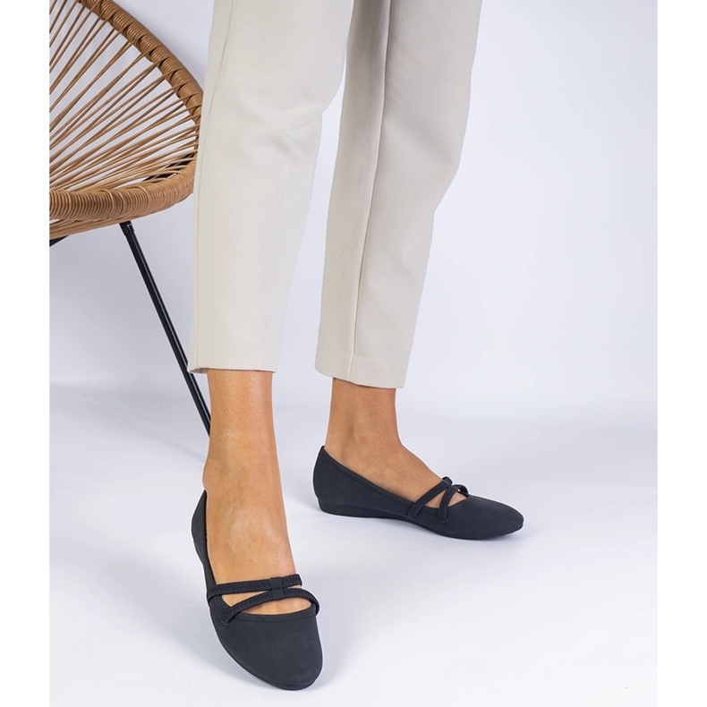 Czarne balerinki damskie z ekoskóry matowej 1