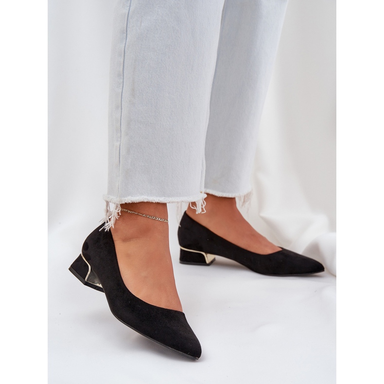 Czółenka Na Niskim Obcasie I Szpiczastymi Noskami Czarne 2