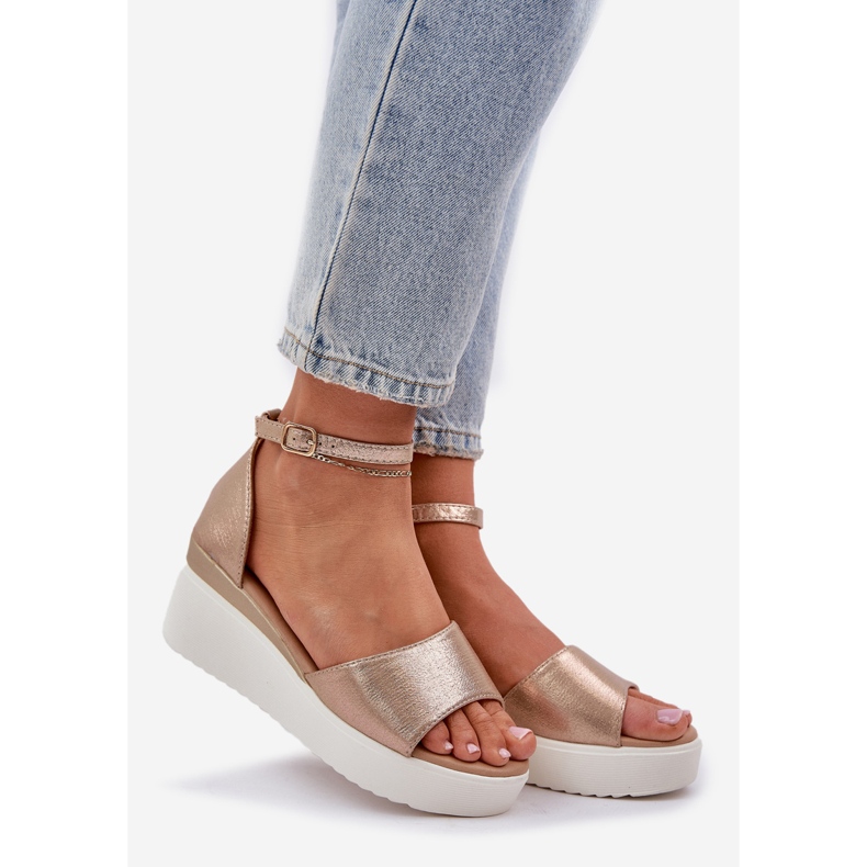 Lekkie Sandały Na Platformie I Delikatnym Koturnie Złote złoty 1