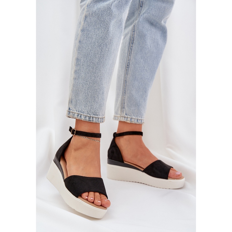 Lekkie Sandały Na Platformie I Delikatnym Koturnie Czarne 2