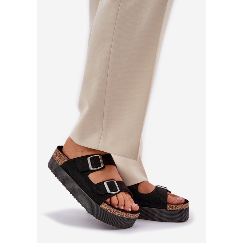 Klapki Damskie Na Masywnej Platformie Z Klamrami Czarne 1
