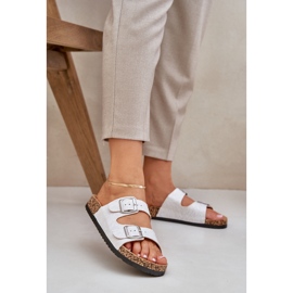 Materiałowe Klapki Na Korkowej Podeszwie Z Klamrami Jasnoszare białe 2