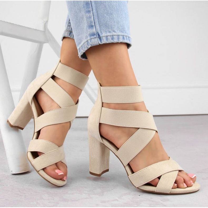 Sandały na słupku eVento W EVE443B beżowe 1