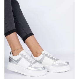 Srebrne sneakersy damskie na grubej podeszwie srebrny 2