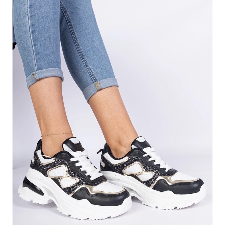 Czarne sneakersy damskie zdobione brokatem 1