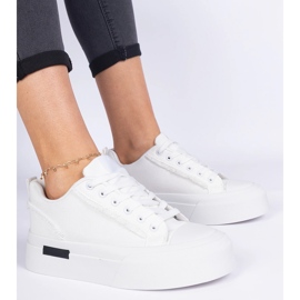 Białe trampki damskie materiałowe na platformie 1