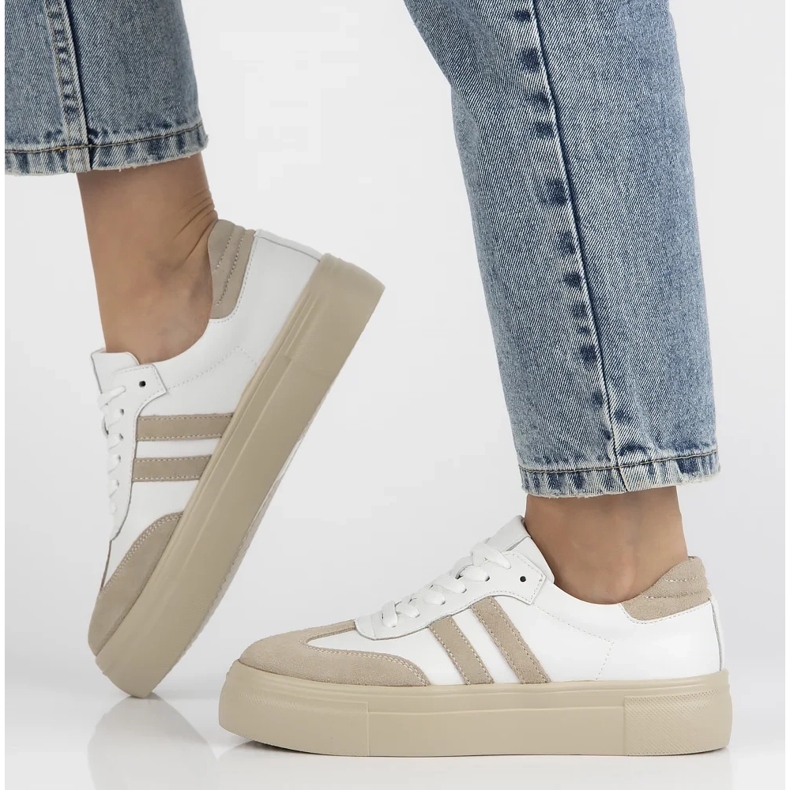 Skórzane sneakersy Filippo DP6841/24 Białez beżem 2