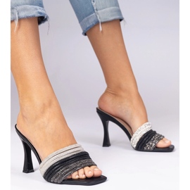 Czarne eleganckie klapki na obcasie zdobione cyrkoniami 2