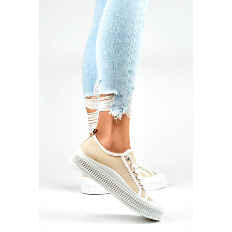 Trampki niskie z białą podeszwą beżowe 2667BE beżowy 2