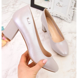 Czółenka Damskie na ozdobnym słupku perłowe srebrne Sergio Leone srebrny 2