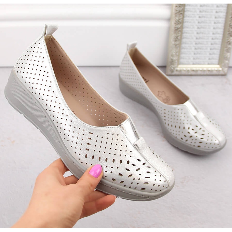 Półbuty damskie wsuwane ażurowe srebrne Jezzi RMR1840-13 srebrny 1