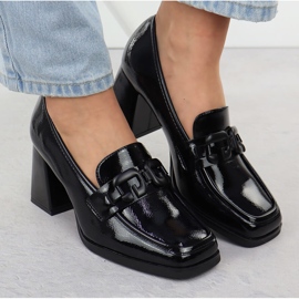 Lakierowane półbuty damskie na słupku czarne Potocki SZ12553 1