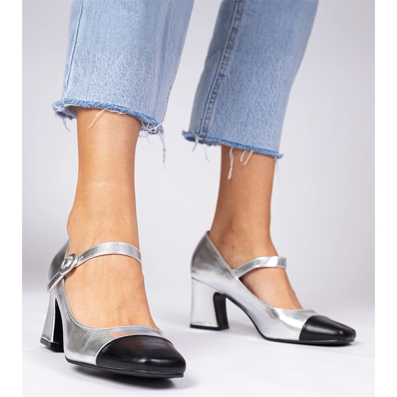 Srebrne czółenka damskie z czarnym noskiem srebrny 2