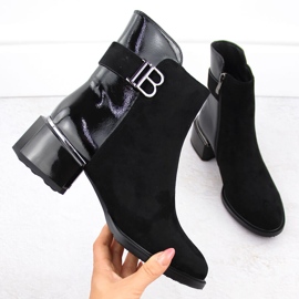 Botki damskie na obcasie zamszowe i lakierowane czarne D&A S.Barski Premium Collection MR880-040 1