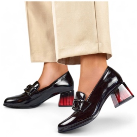 Półbuty damskie lakierowane eleganckie na obcasie czarne GD-FL477-B 1