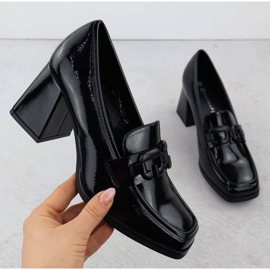 Lakierowane półbuty damskie na słupku czarne Potocki SZ12553 2