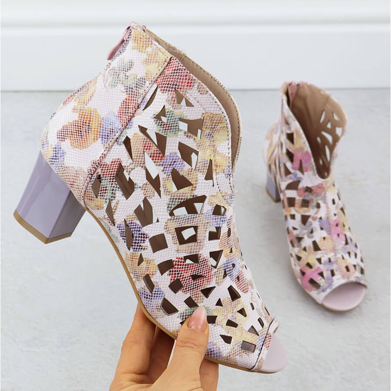 M. DASZYŃSKI Botki damskie ażurowe open toe w kwiaty M.Daszyński MR1954-15 różowe 1