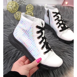 Trzewiki dziewczęce holograficzne białe Kornecki 6814 2