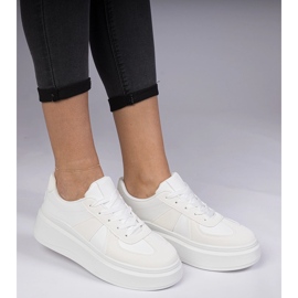 Białe sneakersy trampki na platformie 1