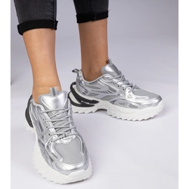 Srebrne sneakersy sportowe na masywnej podeszwie srebrny 2