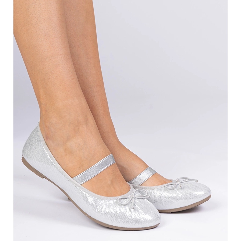 Srebrne damskie balerinki z kokardką na gumce srebrny 1