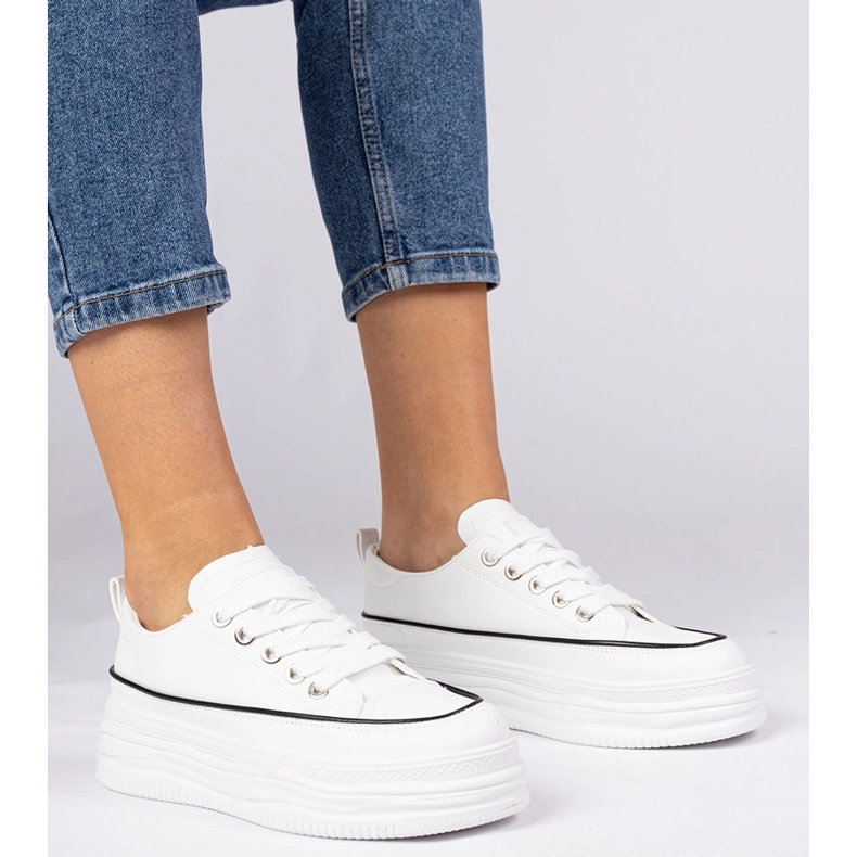 Białe damskie trampki na wysokiej podeszwie 1