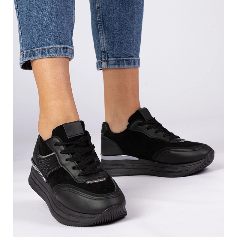 Czarne sneakersy damskie na platformie z cyrkoniami 1