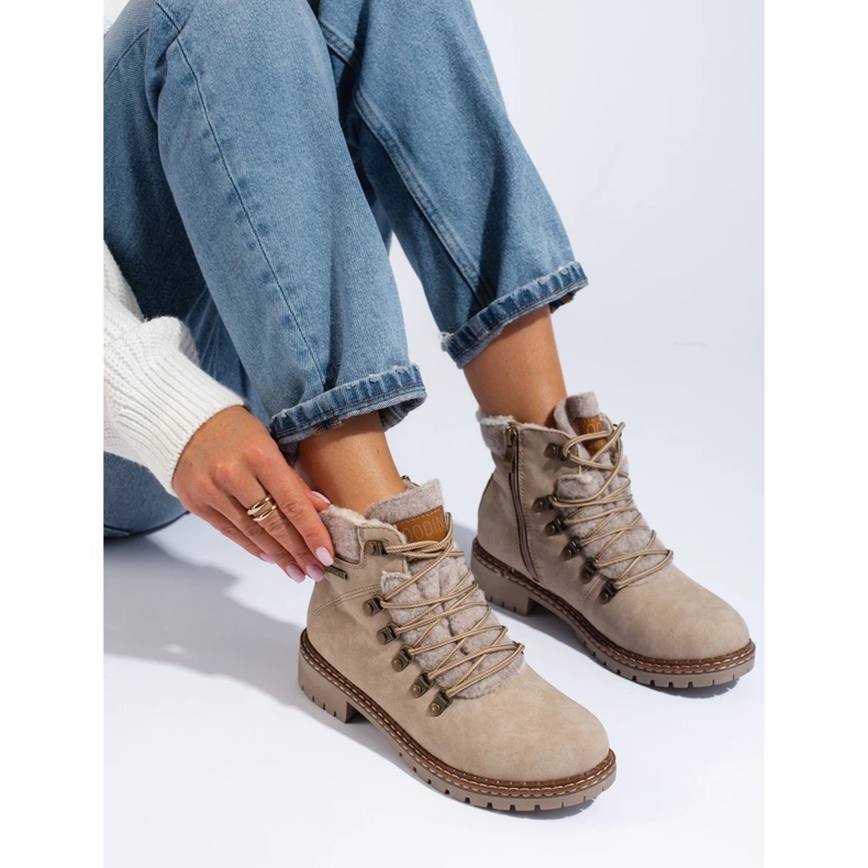 Beżowe trapery damskie z kożuszkiem beżowy 1