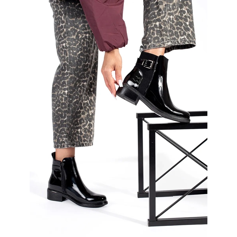 Lakierowane czarne sztyblety damskie 2