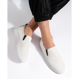 Ażurowe trampki slip on biało-czarne białe 2