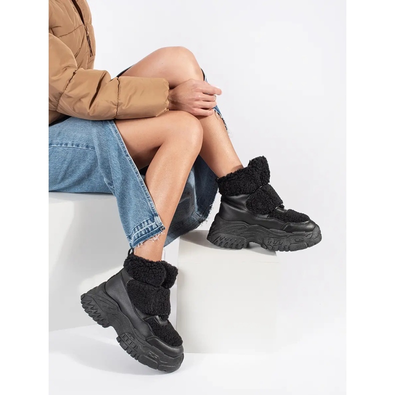 Seastar Czarne śniegowce na platformie z futerkiem typu baranek 2