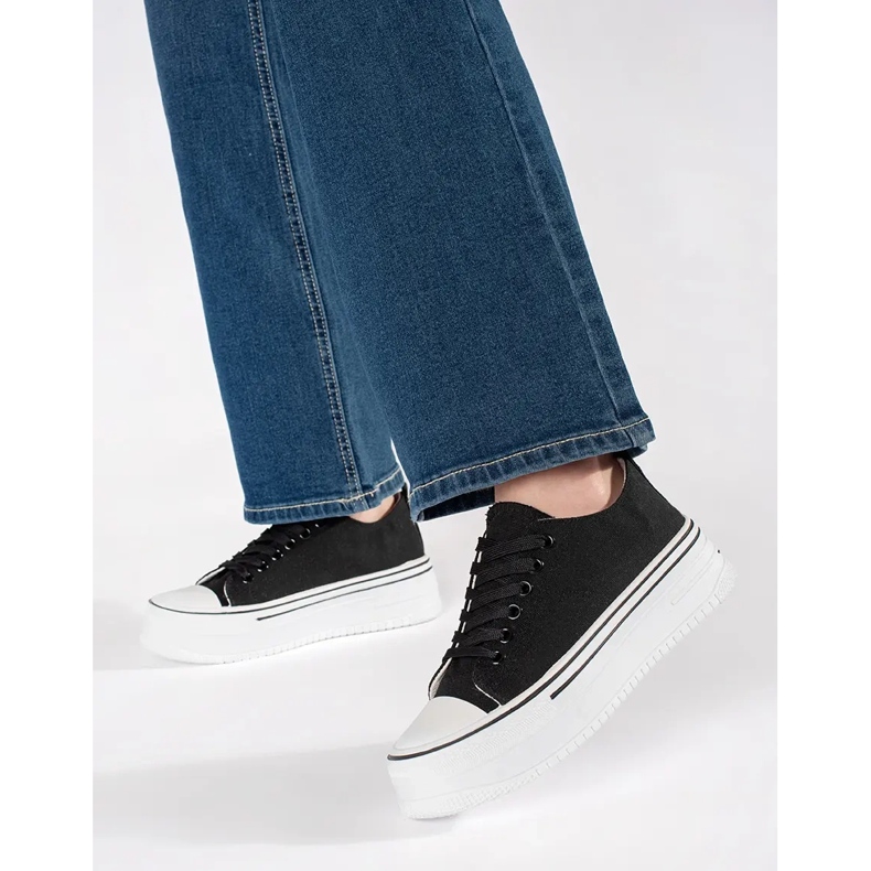 Czarne trampki damskie na grubej podeszwie 1