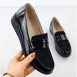 Półbuty damskie lakierowane na podwyższeniu czarne Unisoft 9040 1