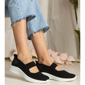 Czarne tenisówki damskie na tłoczonej podeszwie 1