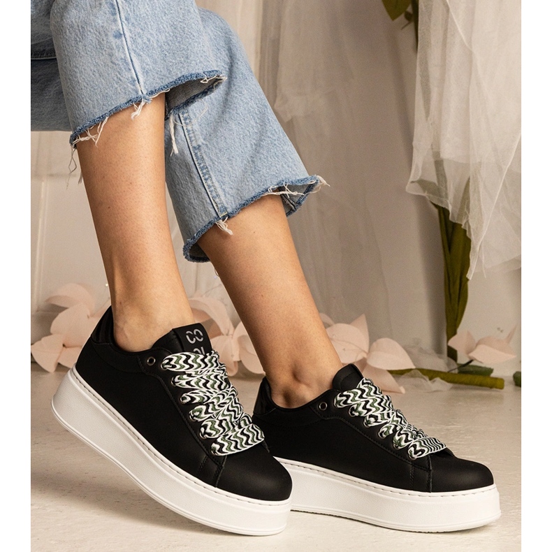 Czarne sneakersy damskie z masywnym sznurowaniem= 2