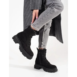 Zamszowe Czarne Traperki 1