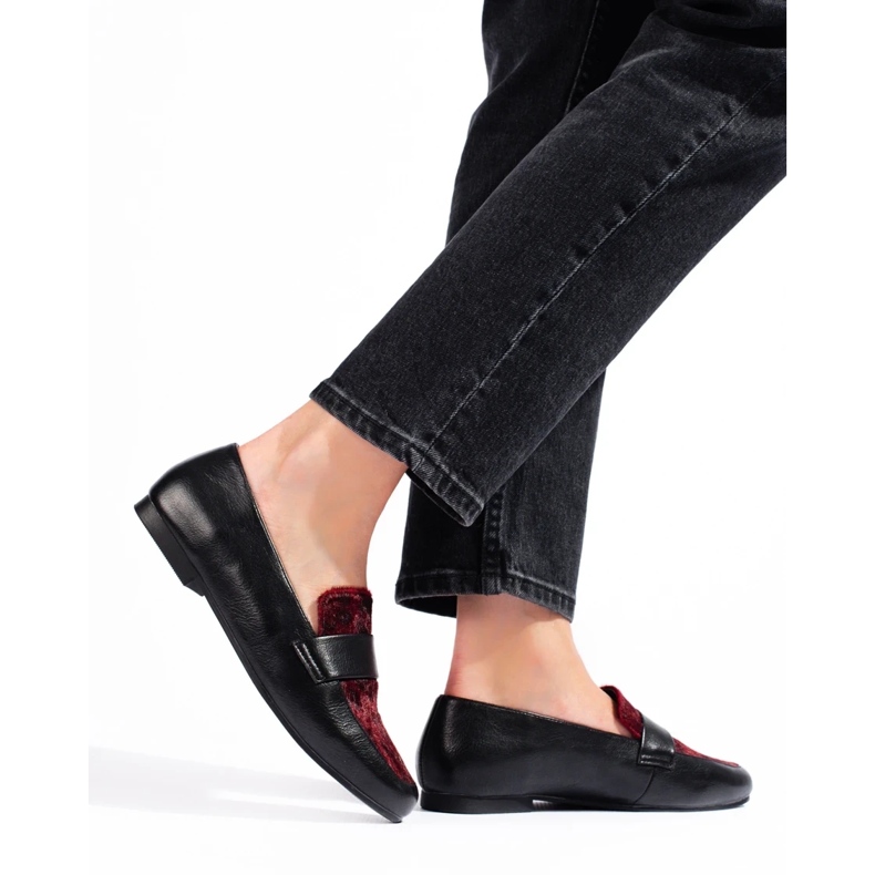 Czarno-bordowe półbuty z futerkiem czarne 2