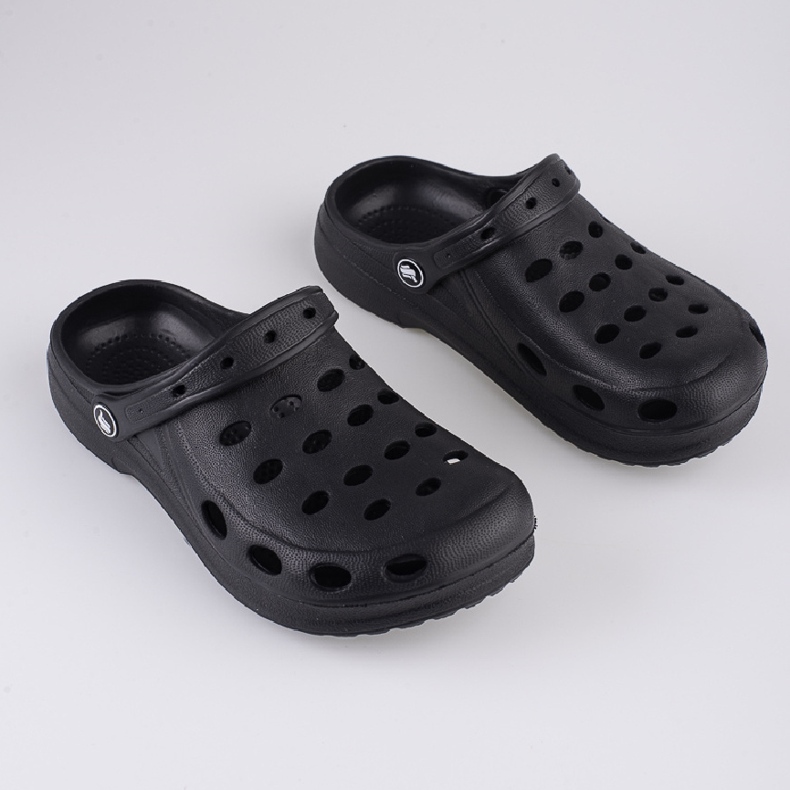 Klapki chłopięce czarne lekkie 2