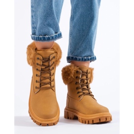 Brązowe trapery damskie z futerkiem 1