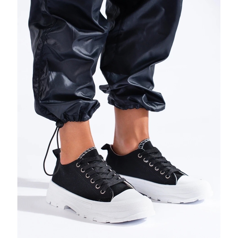 Klasyczne trampki na platformie Shelovet czarne 1