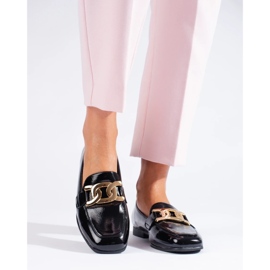 Lakierowane czarne półbuty damskie z łańcuchem Shelovet 2