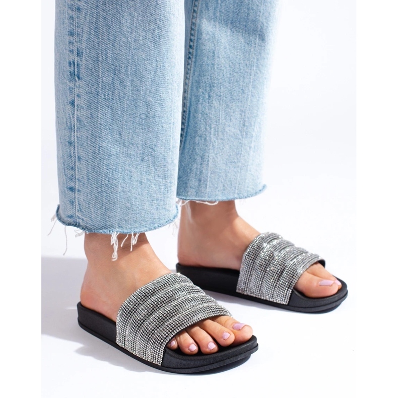 Czarne klapki z cyrkoniami Shelovet 2