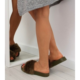 Klapki z futerkiem zielone S37 green 2