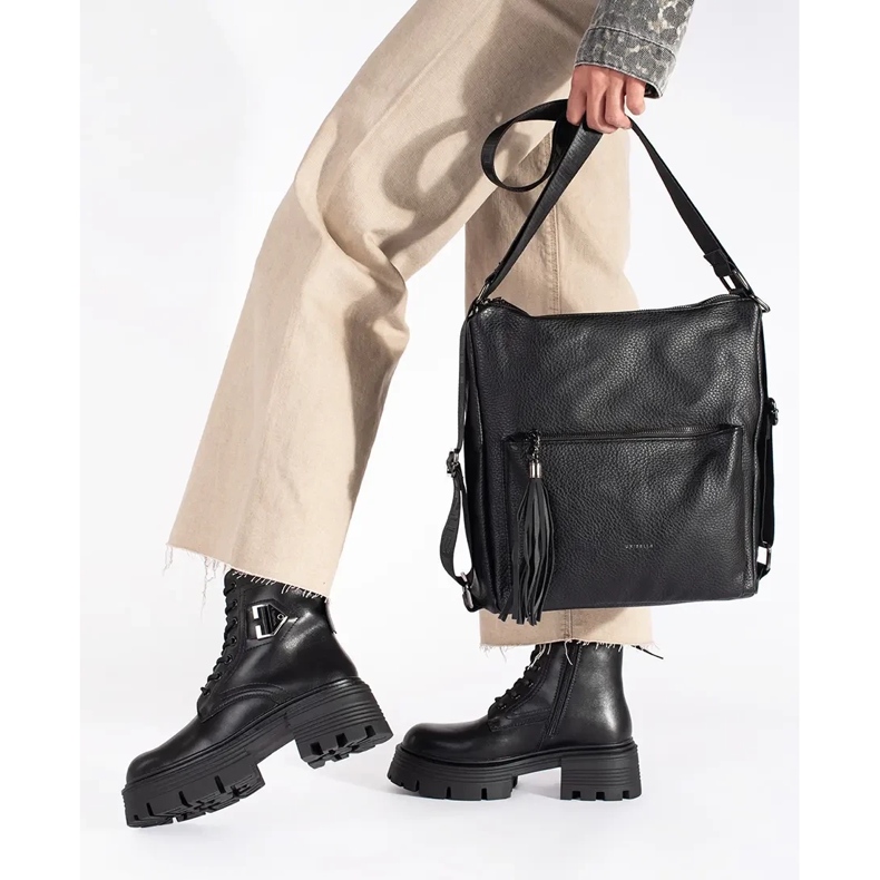 Skórzane czarne botki na grubej podeszwie 2