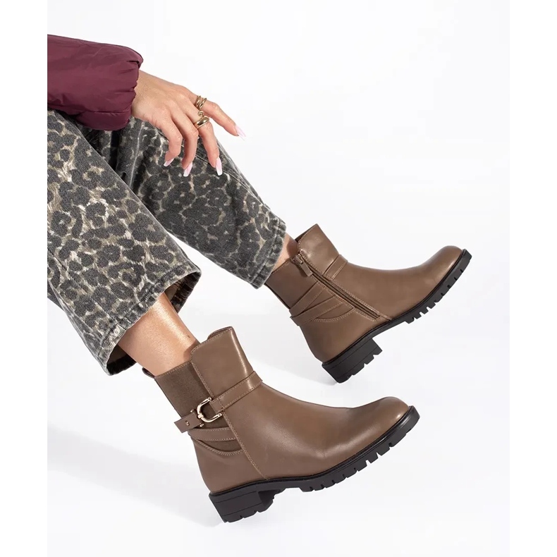 Brązowe wysokie botki damskie 2