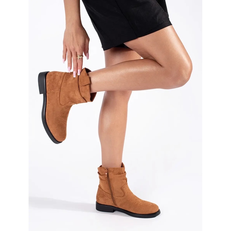 Brązowe zamszowe kowbojki damskie 1